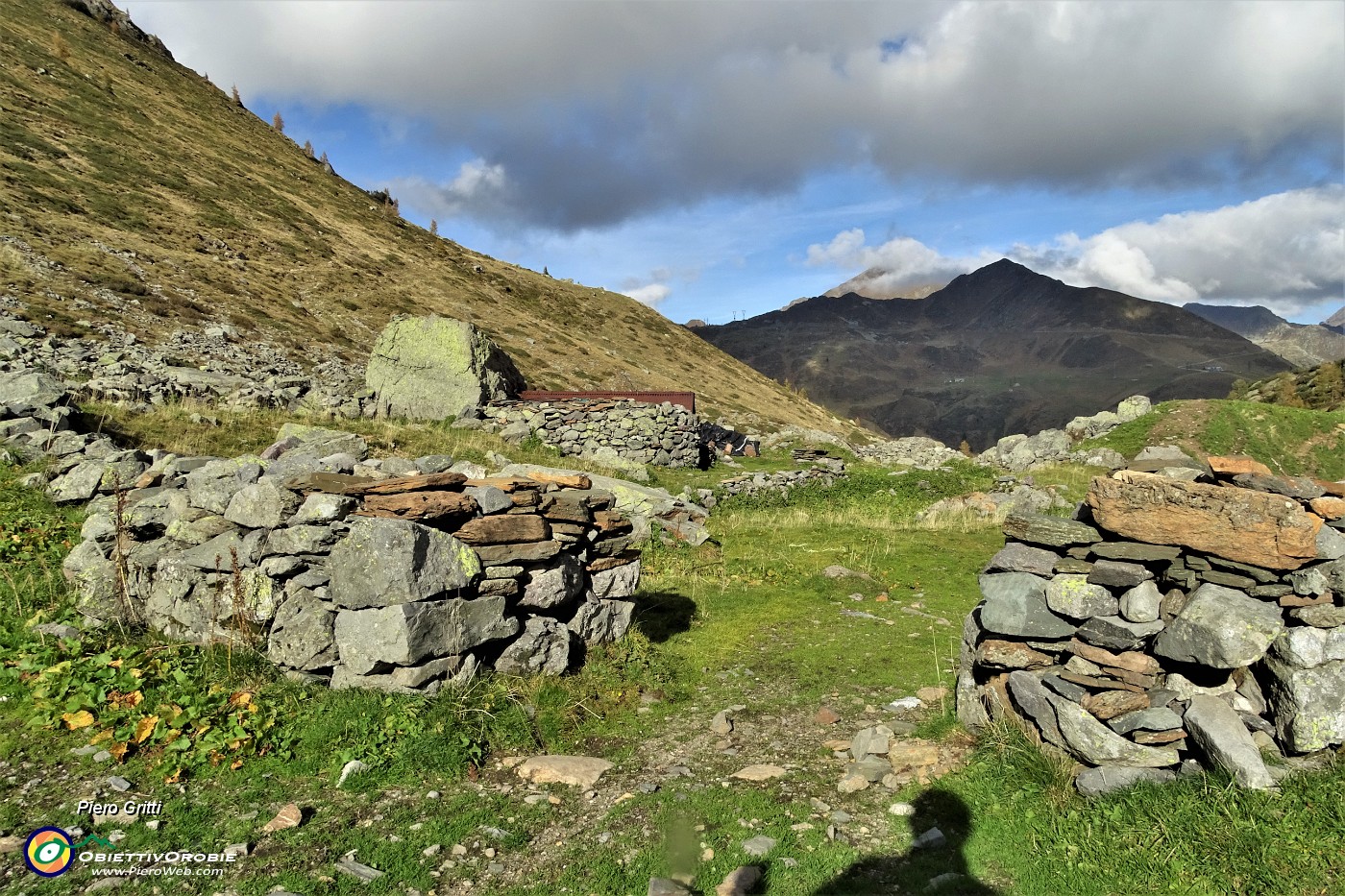 82 Ingresso a  Baita Parisolo (1821 m) in Alpe Agheta.JPG